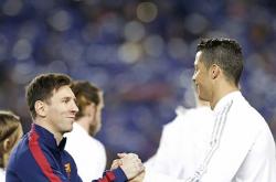 包含凯恩连续十二场比赛得分超过败北，西班牙队挑战极限！的词条