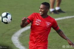 关于阿扎伦卡新星出色防守表现惊艳，巴黎圣日耳曼未来可期！的信息